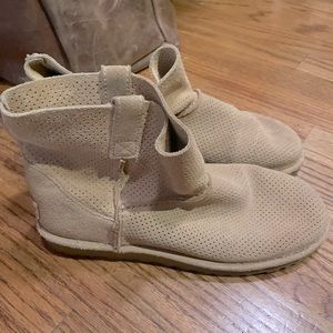 UGG Mini Perf Tawny Boot